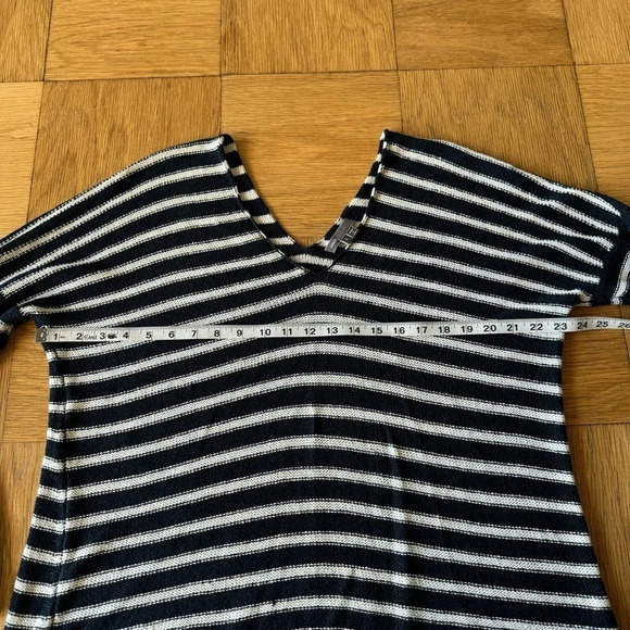 Vince Large Linen Pullover Sweater V Neck Striped Knit Long Sleeve - Picture 7 of 9